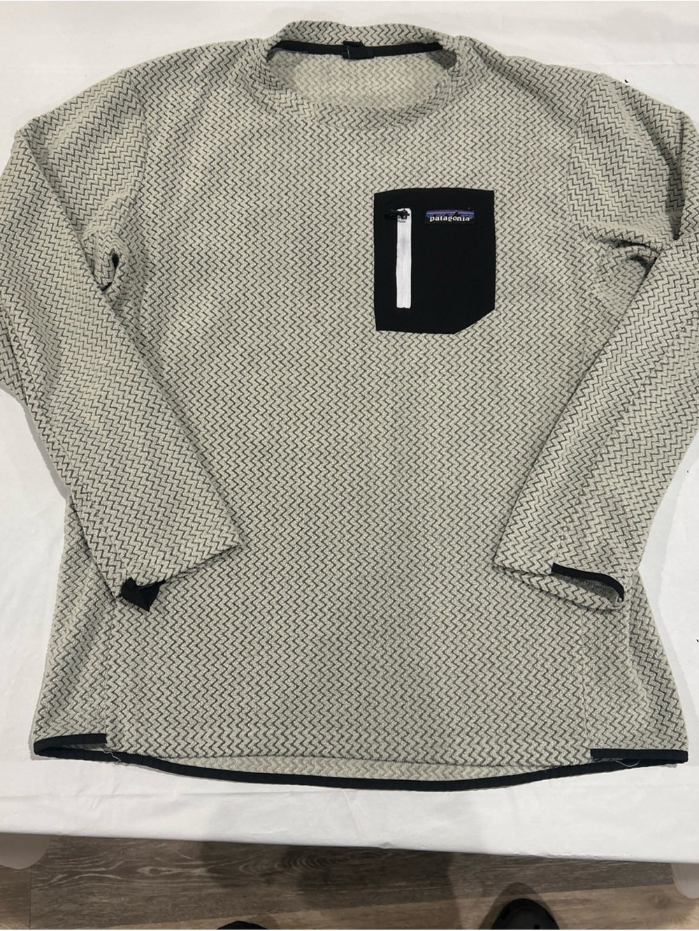 Patagonia Black Chest Pocket Pullover with Light Gray Zigzag Pattern M